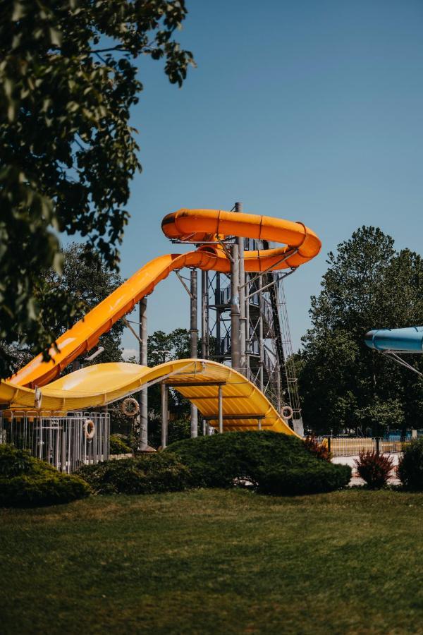 Terme Village - Mobile Homes チャテジ・オプ・サヴィ エクステリア 写真